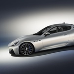 Staro rivalstvo se znova prebuja, novi Maserati drega v Ferrarijevo gnezdo. Takšna je cena (foto: Maserati)