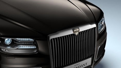 Ruski 'Cullinan' še precej dražji od izvirnika znamke Rolls-Royce. Toliko bo treba odšteti za Aurus Komendanta