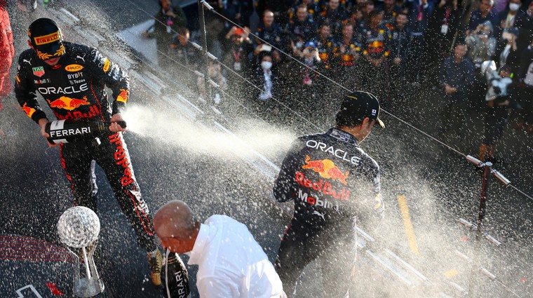 F1: Kaotična dirka dala novega prvaka! (foto: Red Bull)
