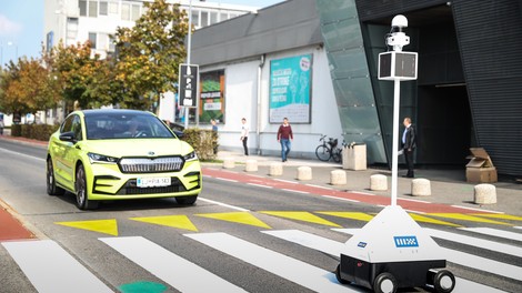 Najbolj varno čez cesto v BTC; ljubljansko podjetje predstavilo novost, ki utegne nadomestiti semaforje in policiste