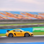 Končno smo zapeljali Caymana z motorjem, ki parira 911 GT3 (foto: Porsche)