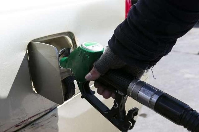 Bencin in dizelsko gorivo od torka dražja, slednji še bolj od pričakovanj (foto: Arhiv AM)