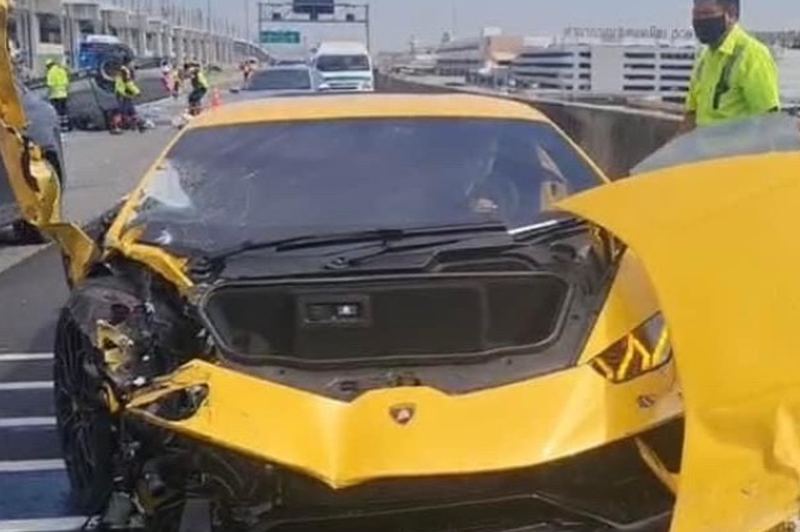 Uf, tole je bolelo: ko se dopust konča v razbitem Lamborghiniju (foto: Instagram)