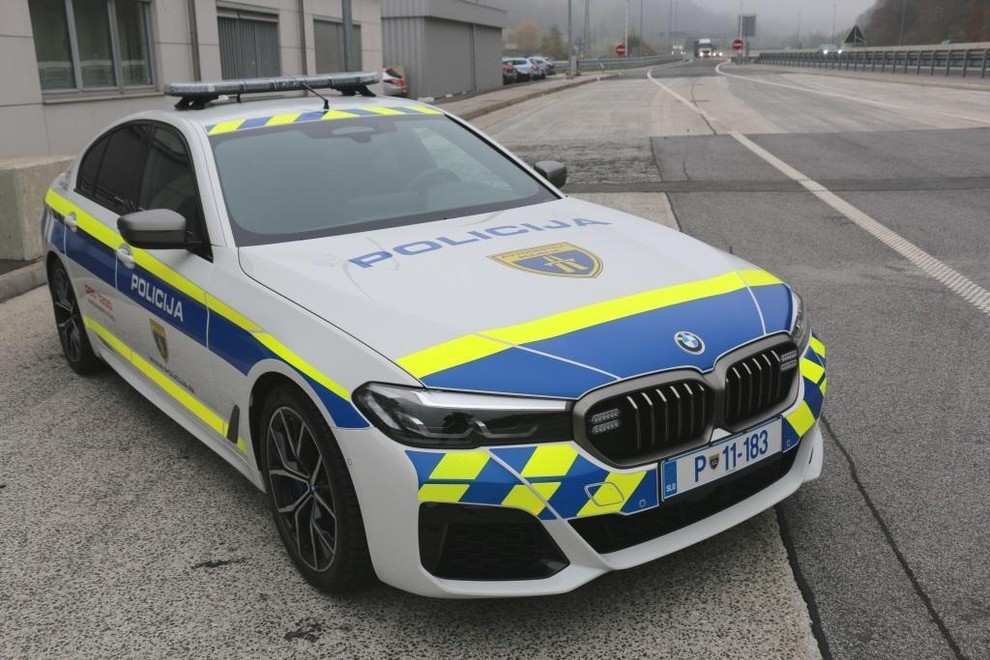 policija radar meritev hitrost bmw