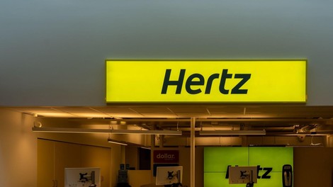 Hertz obtožil stranke kraj avtomobilov, sedaj jih čaka kazen