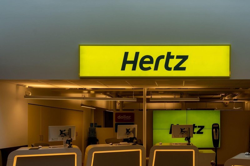 Hertz obtožil stranke kraj avtomobilov, sedaj jih čaka kazen (foto: Profimedia)