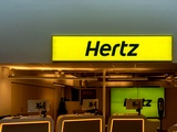 Hertz obtožil stranke kraj avtomobilov, sedaj jih čaka kazen