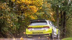 Stabilnost in predvidljivost v vseh razmerah sta prednosti, o katerih govorijo testni vozniki nove Škode Fabie RS Rally2.