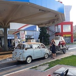 Slovenec, ki v svoji garaži skriva vrsto starodobnikov, med drugim tudi te avtomobilske ikone nekdanje Jugoslavije (foto: Osebni arhiv)