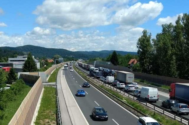 Mineva pol stoletja od dokončanja enega najpomembnejših cestnih projektov v Sloveniji (foto: STA)