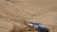 Dakar 2023, osma etapa: Sainz kljub vsemu še ni vrgel puške v koruzo, Loeb znova na vrhu