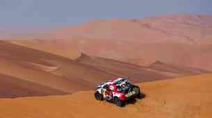 Dakar 2023, enajsta etapa: Loeb je neustavljiv, z dobrim ritmom tudi Marčič