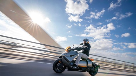 BMW Motorrad je v letu 2022 prebil ambiciozno magično prodajno mejo