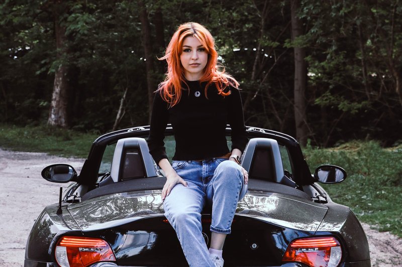 Kateri model BMW vozi vlogerka Kaya Solo? (foto: Kaja Kočevar)