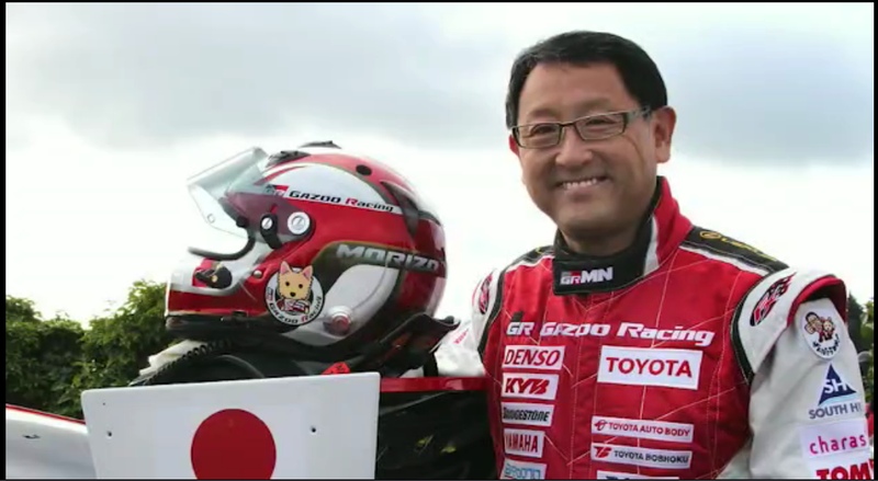 Akio Toyoda velja za viznega navdušenca in odličnega voznika. Tudi sam dirka - pod psevdonimom Morizo.