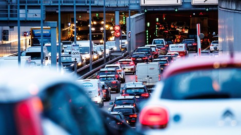 Londončani v prometnih zastojih preživijo kar 135 ur letno, kaj pa Ljubljančani?