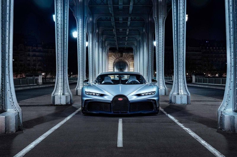 Zadnji serijski avtomobil s 16-valjnikom na dražbi podrl vse rekorde! (foto: Bugatti)