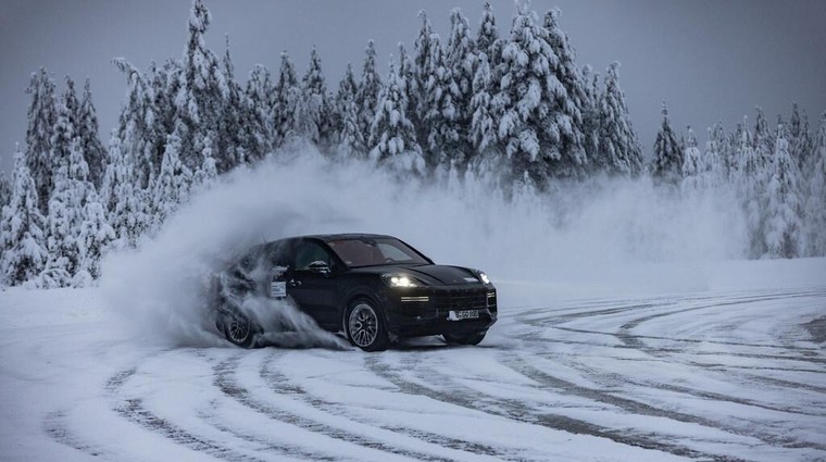 Novi Porsche Cayenne bo prilagojen času in razmeram (foto: Porsche)
