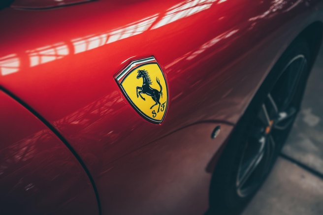 Ojoj, Ferrari ne odpušča: to je 5 zvezdnikov in bogatašev, ki niso našli skupnega jezika s Ferrarijem