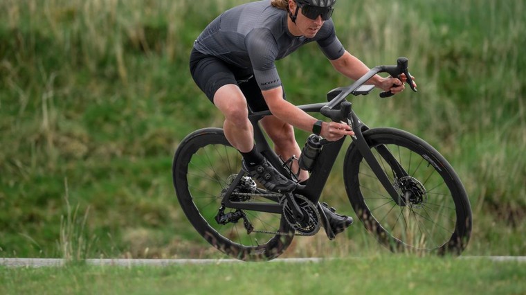 Scott Foil RC: Na meji dovoljenega (foto: Scott)