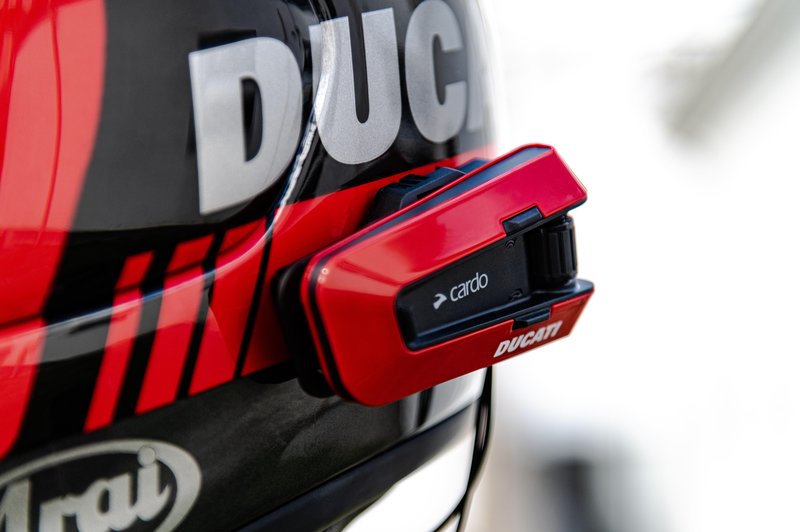 Ducati V3 by Cardo - komunikacijski vmesnik za najzahtevnejše (foto: ducati)