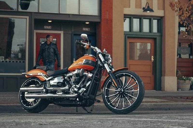 Osvežitev za Harley-Davidson Breakout (foto: harley davidson)