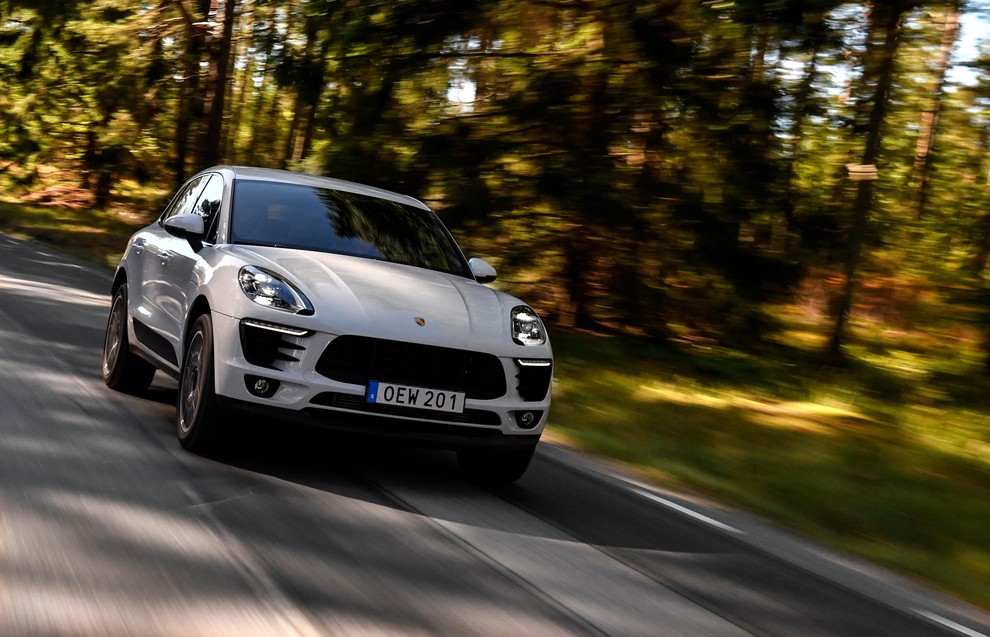 Porsche Macan (3,870) Macan velja za enega najboljših modelov SUV srednjega razreda, zato pa mu gre slabše z vidika zanesljivosti. …