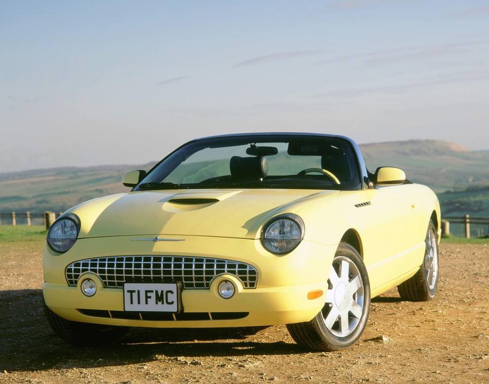 Ford Thunderbird (11. generacija) Ford Thunderbird bil svoj čas eden najbolj priljubljenih avtomobilov, ki ga retro zanesenjaki še dandanes z …