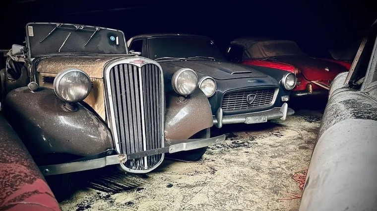 V zapuščeni nizozemski cerkvi našli vrsto starodobnikov, od Ferraijev do Maseratijev (foto: Classic Car Auctions)