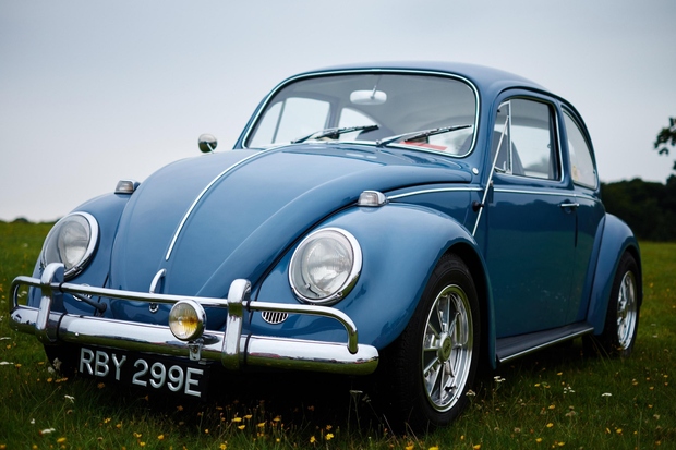Volkswagen Beetle – Hrošč Kaj naredi ikono? V primeru hrošča verjetno dejstvo, da ima skorajda vsak narod svoje poimenovanje za …