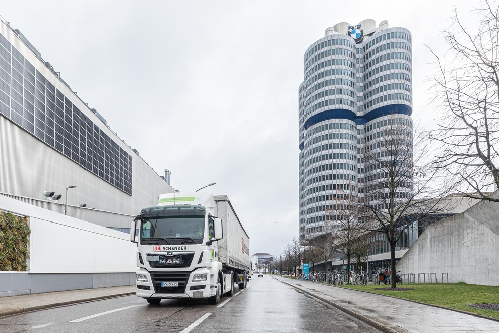 BMW emisij CO2 ne bo manjšal le z elektriko, ampak tudi z ...