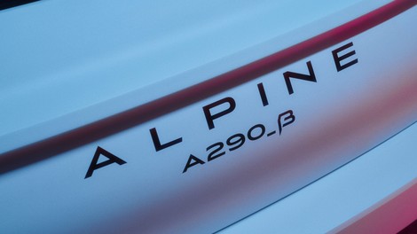 Alpine bo končno predstavil nov model, ki pa žal ne bo več rohnel