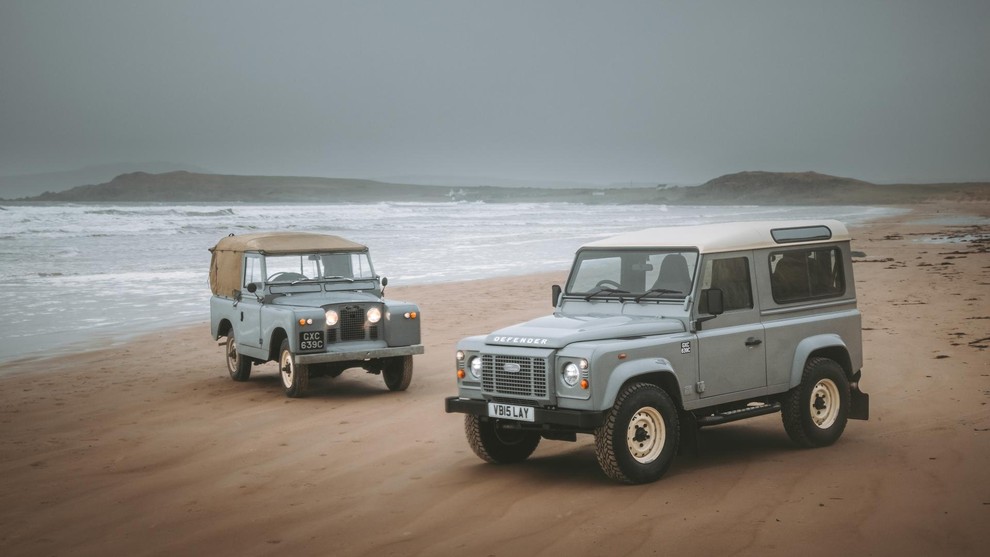 Land Rover Defender (stari) – surovost brez filtrov V njem ne voziš – v njem premaguješ svet. Brez elektronike, brez …