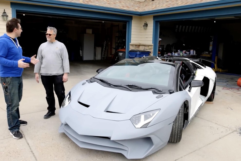 Ta oče je v 5 letih s pomočjo 3D tiskalnika izdelal Lamborghinija Aventadorja SV! Rezultat vas bo pustil brez besed