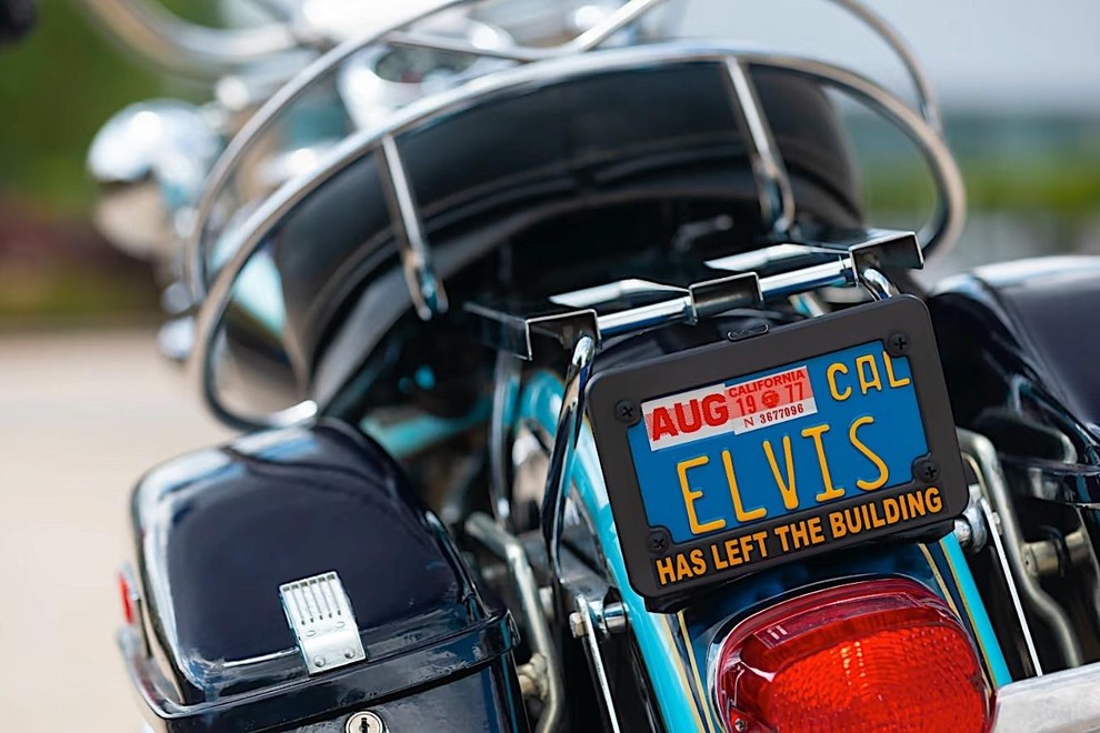 Tudi sloviti Elvis je vozil Harleyja! Njegov zadnji na dražbi išče novega lastnika