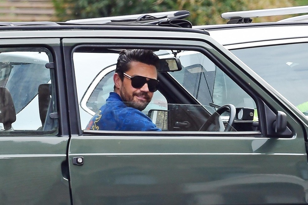 V enem samem letu so mu ukradli 5 avtomobilov, zato se ta slavni igralec dandanes naokrog prevaža kar s … (foto: Profimedia)