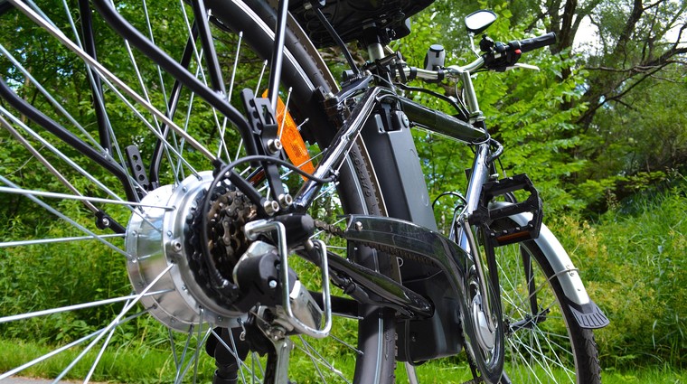 Kolesarstvo: Razmišljate o nakupu električnega kolesa? Tu je na enem mestu zbrano vse, kar morate vedeti (foto: Bosch, Shutterstock)