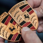 Porsche je prenovil svoj logotip, lahko vi opazite razliko? (foto: Porsche)
