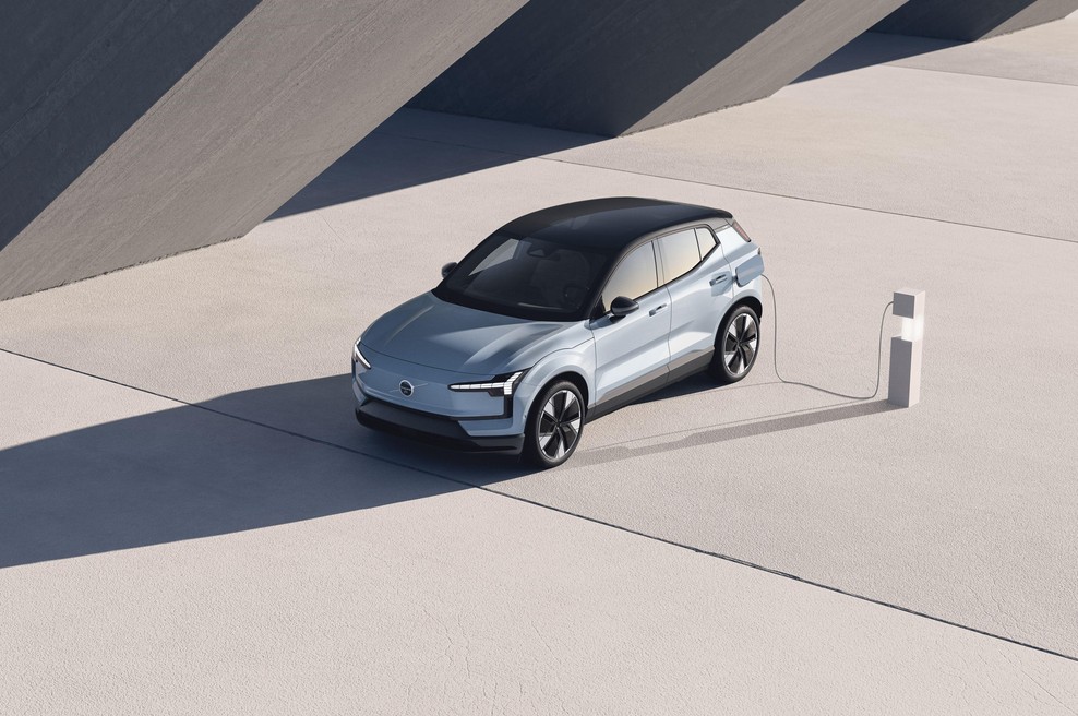 Velik vpoklic zaradi nevarnosti požara baterije pri (tudi pri nas) priljubljenem avtomobilu. To pravi slovenski uvoznik (foto: volvo)