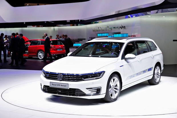 Volkswagen Passat (2014) Ocena zanesljivosti: 74/100 Ta družinski avtomobil je v proizvodnji od 70. let prejšnjega stoletja, priljubljen pa je …