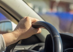 Voznik z Balkana se preprosto ni mogel upreti: z jeklenim konjičkom naredil nekaj, kar številnim ne bi padlo na pamet (in krepko nasmejal)