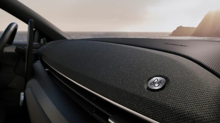 Zvočni sistem v avtu: kako se tega lotevajo najboljši? (foto: Bang &Amp; Olufsen)