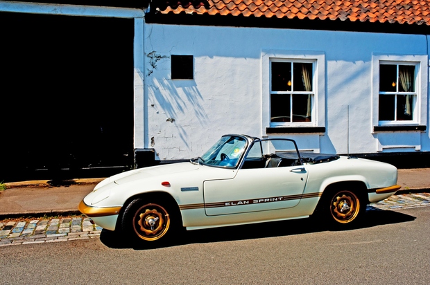Lotus Elan Sprint (1971) Britanski proizvajalci avtomobilov so bili vedno fokusirani na agilnost in zmogljivost, a noben model teh vrednost …