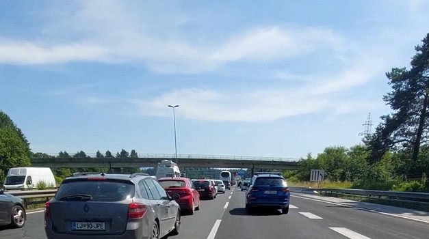 Izza balance (in volana) o 'gužvah' - oziroma o strokovnjakih za en 'd...'! (foto: tomažič)
