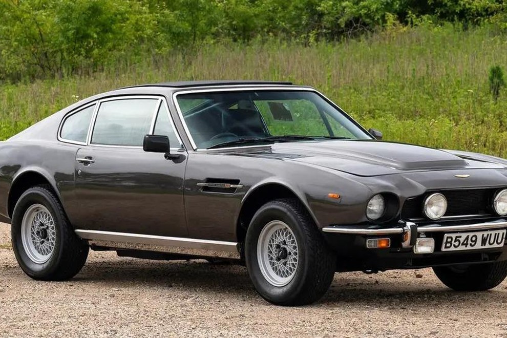 Novega lastnika išče nadvse redek Aston Martin, ki je svoj čas navduševal v Bondovem filmu: le eden izmed štirih, temu primerna je tudi cena