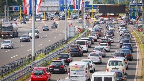 Kako se izogniti gneči na hrvaških cestninskih postajah? Tu je nekaj nasvetov
