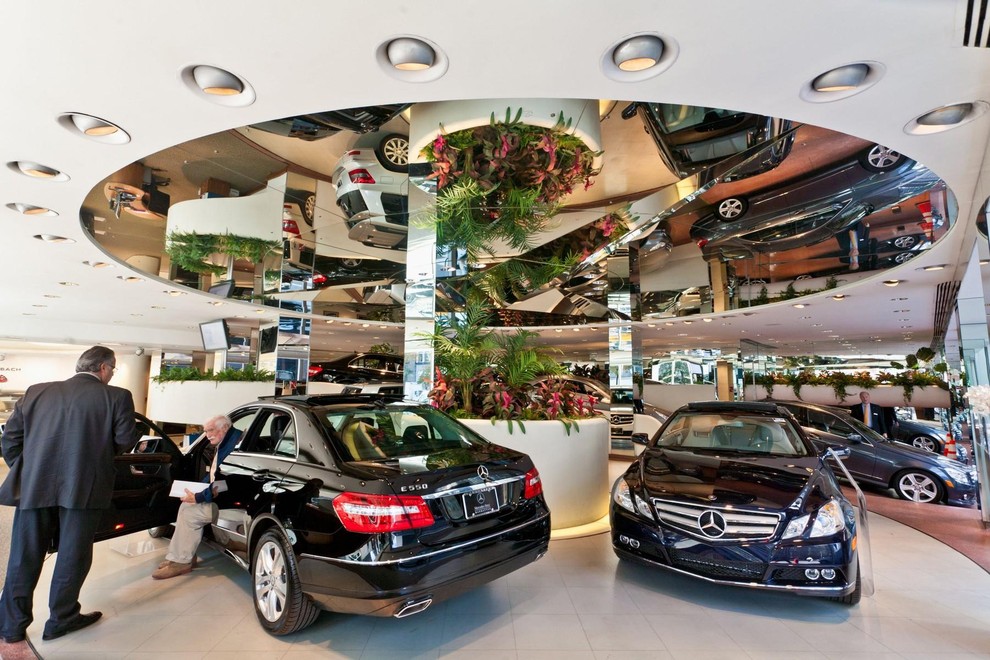 V Stuttgartu so odklopili ruske Mercedes-Benzove trgovce