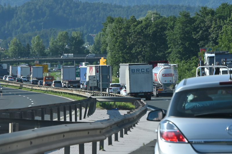 Dars bo razširil primorsko avtocesto med Brezovico in Vrhniko. To je predvidena časovnica ... (foto: Žiga Živulovič jr./Bobo)