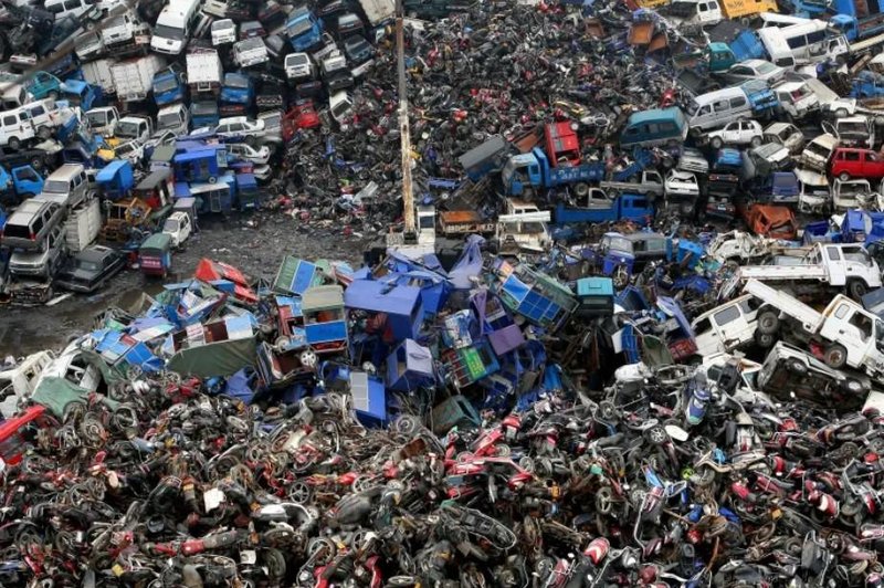 To je največje avtomobilsko pokopališče na svetu, na njem »počiva« več kot 100.000 vozil, med njimi tudi ... (foto: Twitter)
