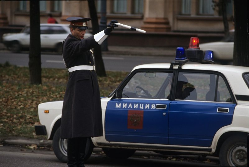 Prometni predpisi po rusko: kaznujejo tudi tiste, ki vozijo z zimskimi gumami